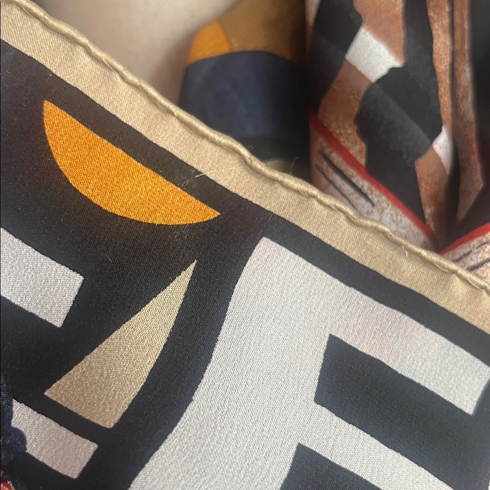 Fendi Silk Scarf Made in Italy - Picture 5 of 9